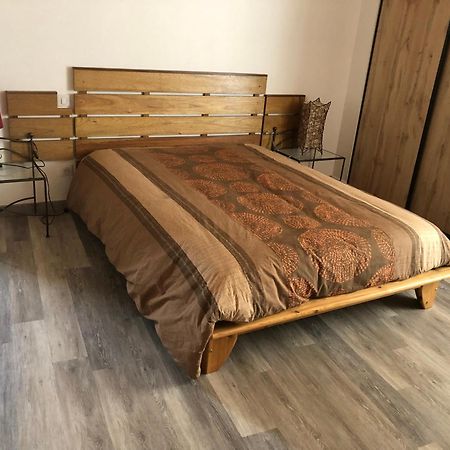 Chambre Familiale Chez L Habitant Loriol-sur-Drome Zewnętrze zdjęcie